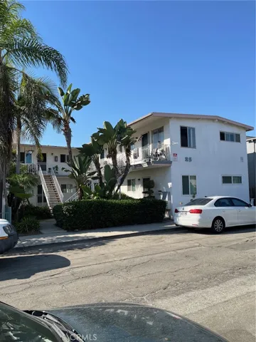 25 Bennett Avenue, Long Beach, California 90803