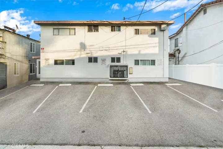 25 Bennett Avenue, Long Beach, California 90803