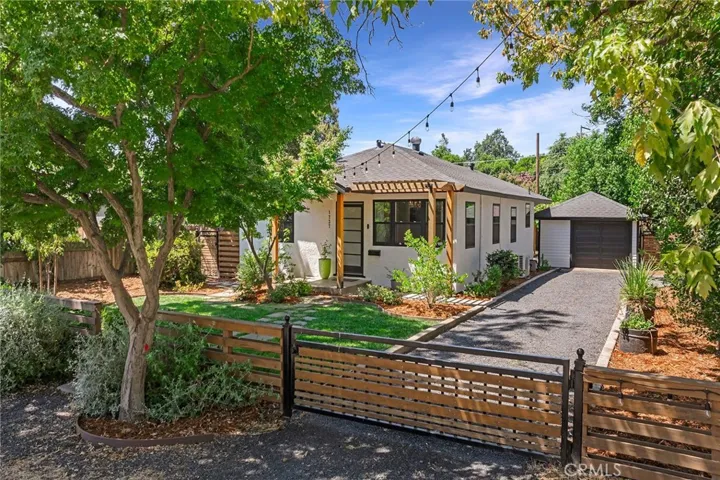 1737 Laburnum Avenue, Chico, California 95926