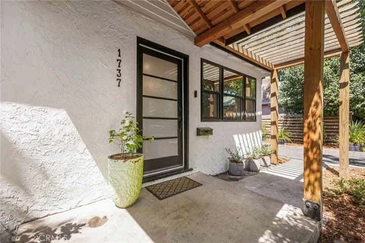 1737 Laburnum Avenue, Chico, California 95926