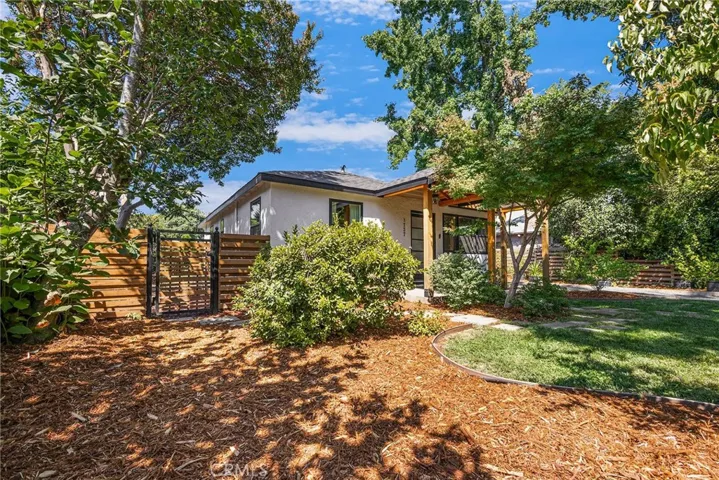 1737 Laburnum Avenue, Chico, California 95926