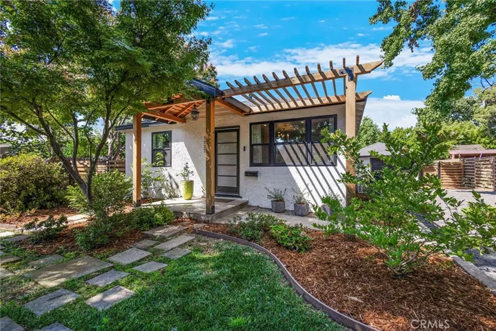 1737 Laburnum Avenue, Chico, California 95926