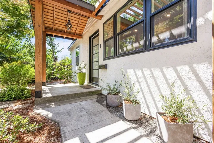 1737 Laburnum Avenue, Chico, California 95926