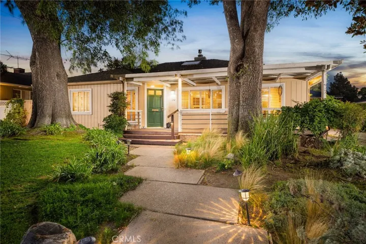 1152 N Cambridge Avenue, Claremont, California 91711