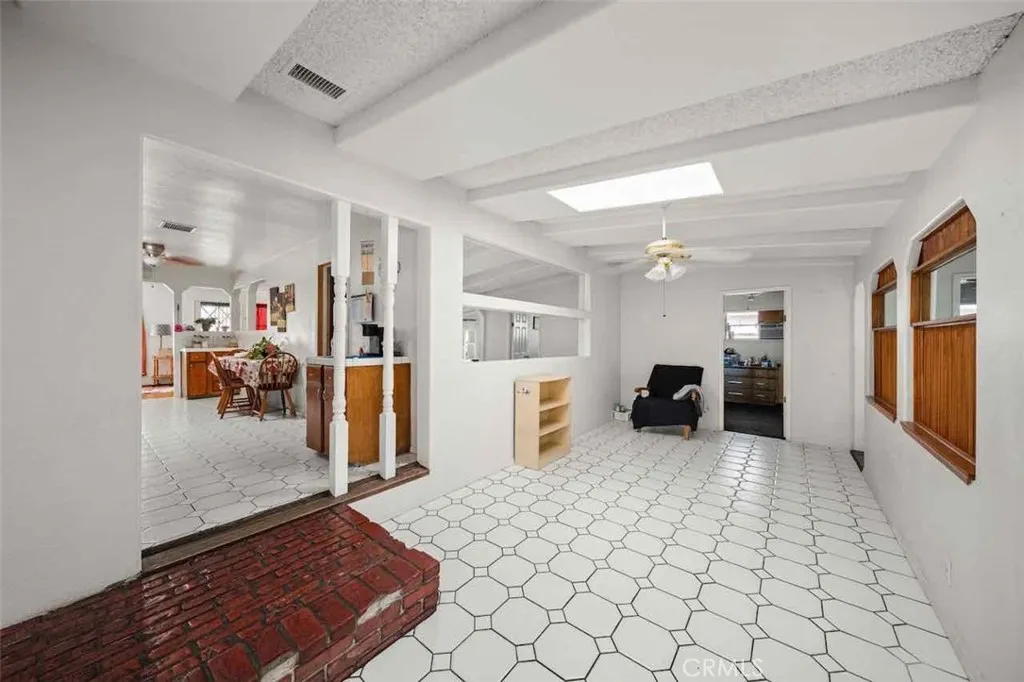 9279 Indiana Avenue, Riverside, California 92503 home-pic-30