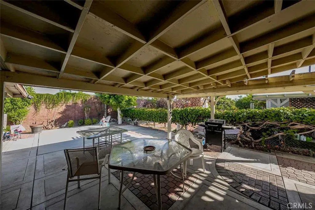 9279 Indiana Avenue, Riverside, California 92503 home-pic-16