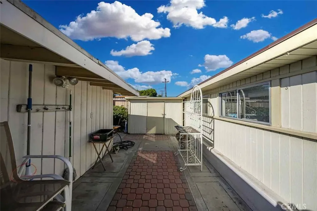 9279 Indiana Avenue, Riverside, California 92503 home-pic-23
