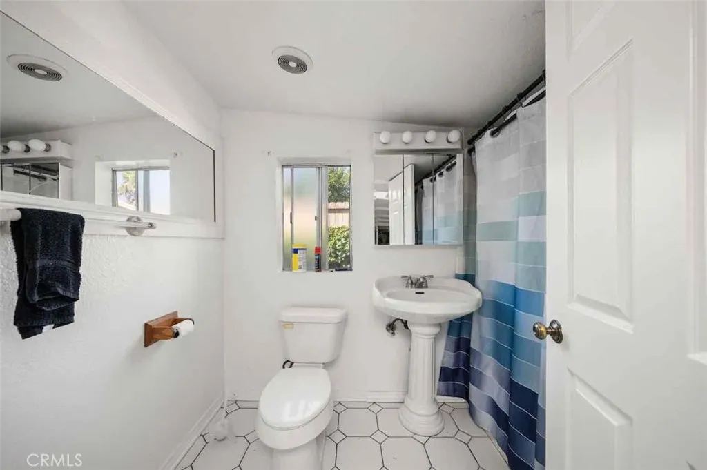9279 Indiana Avenue, Riverside, California 92503 home-pic-33