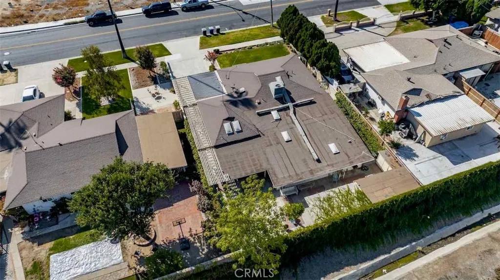 9279 Indiana Avenue, Riverside, California 92503 home-pic-7