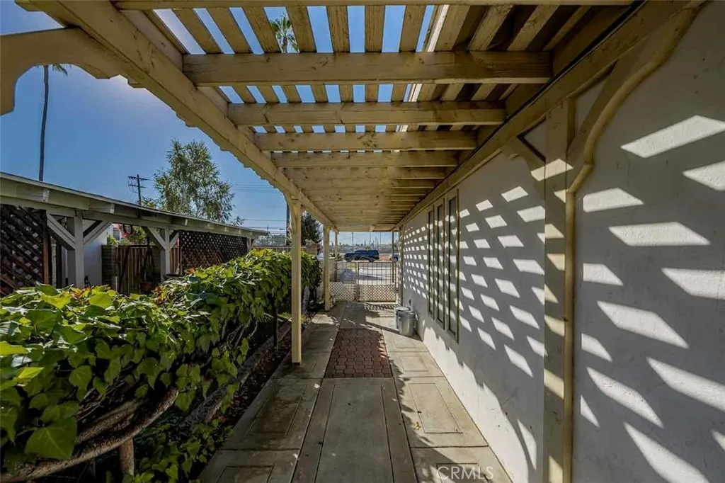 9279 Indiana Avenue, Riverside, California 92503 home-pic-14