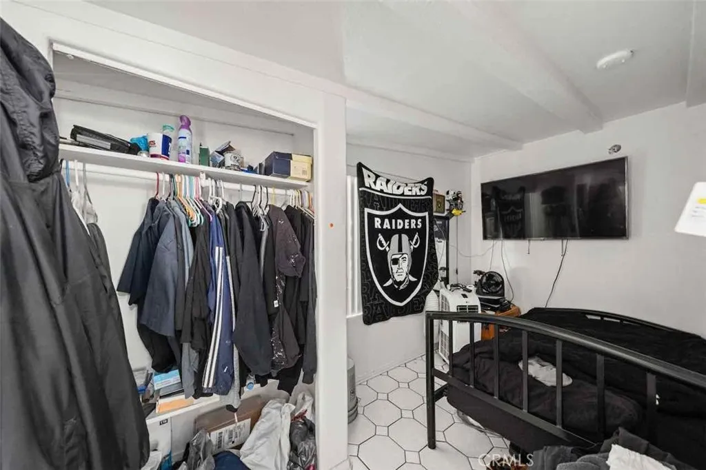 9279 Indiana Avenue, Riverside, California 92503 home-pic-35