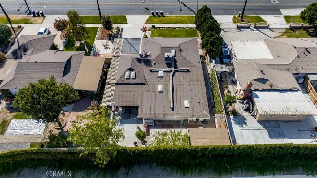 9279 Indiana Avenue, Riverside, California 92503 home-pic-8