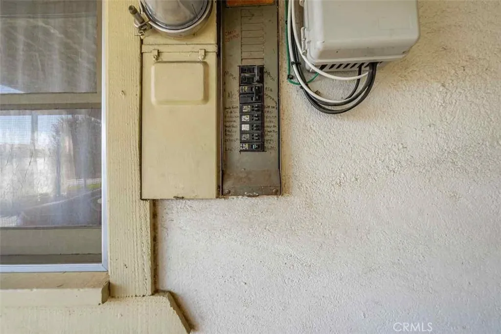 9279 Indiana Avenue, Riverside, California 92503 home-pic-28