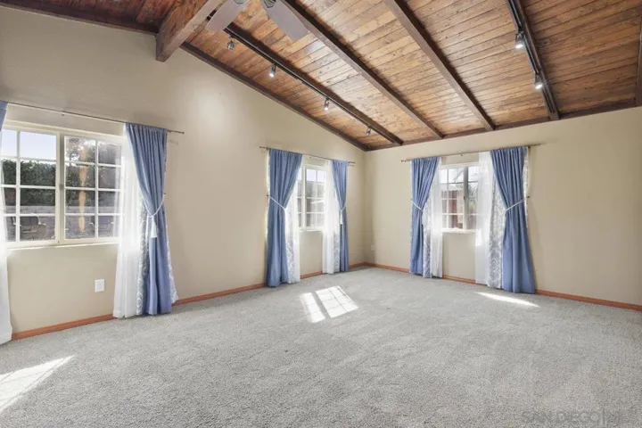 5127 Triana St, San Diego, California 92117