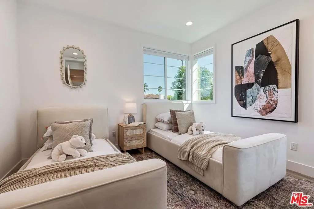 1467 Cardiff Avenue, Los Angeles, California 90035 home-pic-17