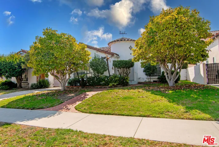 1923 Camden Avenue, Los Angeles, California 90025