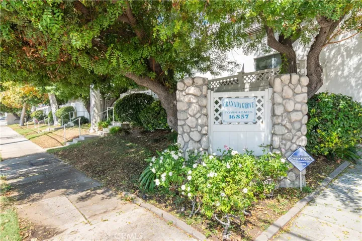 16857 San Fernando Mission Boulevard 55, Granada Hills, California 91344
