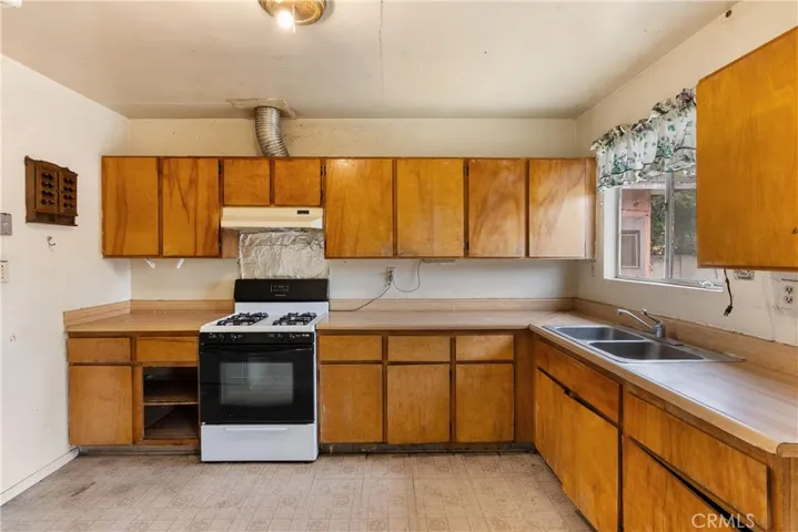 12532 Twinleaf Ln., Garden Grove, California 92840