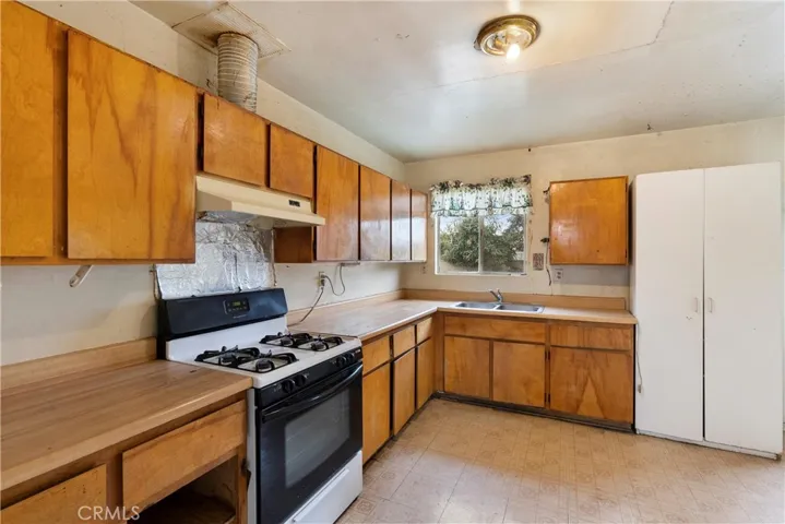 12532 Twinleaf Ln., Garden Grove, California 92840