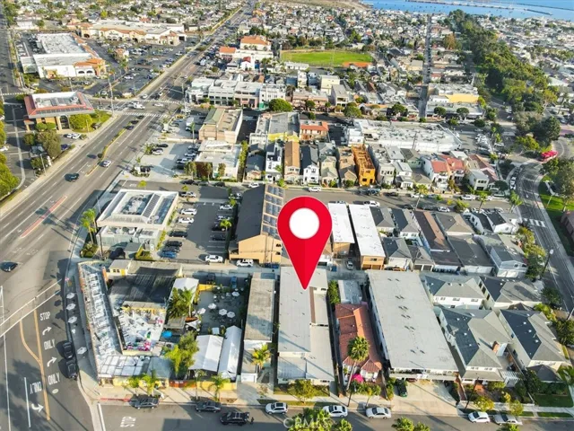 320 7th Street, Seal Beach, California 90740