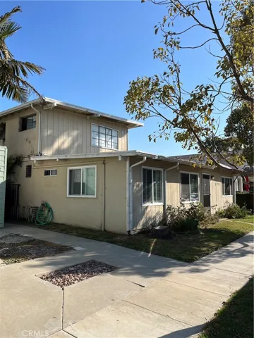320 7th Street, Seal Beach, California 90740