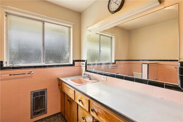 502 Venezia Way, Cloverdale, California 95425