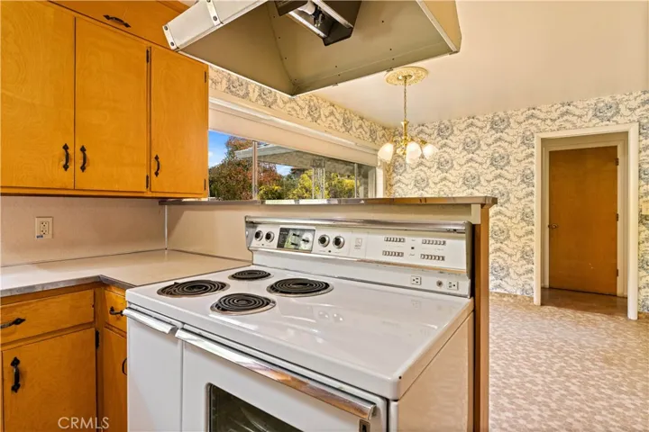 502 Venezia Way, Cloverdale, California 95425
