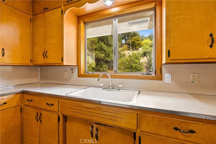 502 Venezia Way, Cloverdale, California 95425