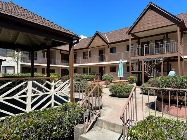 1110 El Camino Real 5, Burlingame, California 94010