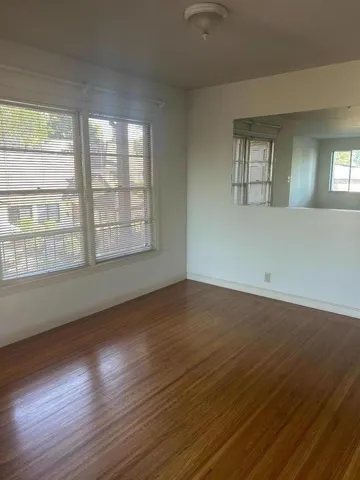 1110 El Camino Real 5, Burlingame, California 94010