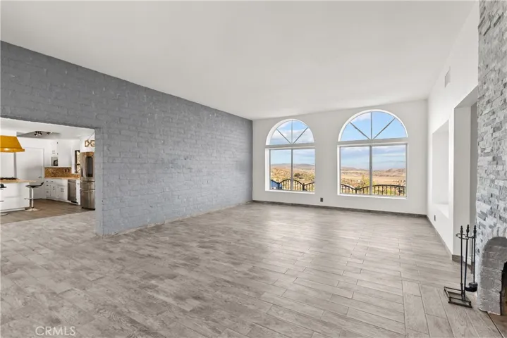 645 Lakeview Drive, Palmdale, California 93551