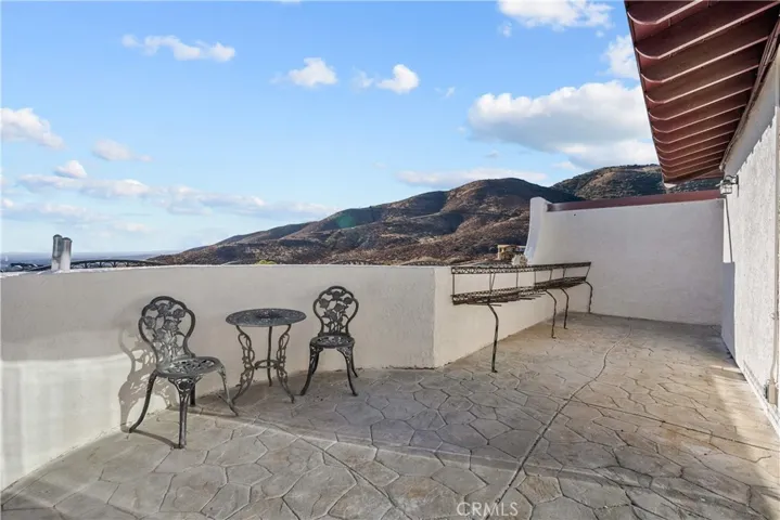 645 Lakeview Drive, Palmdale, California 93551