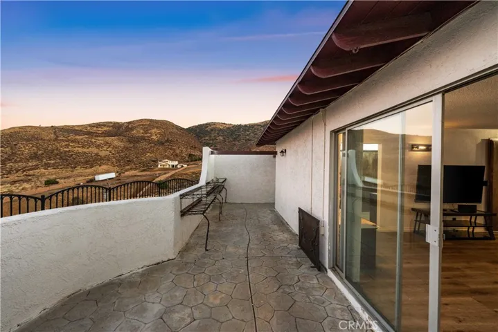 645 Lakeview Drive, Palmdale, California 93551