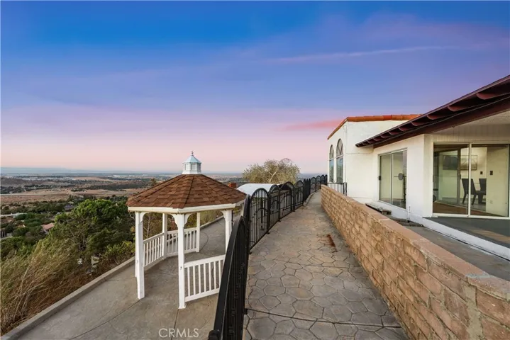 645 Lakeview Drive, Palmdale, California 93551