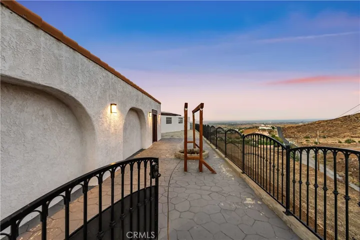 645 Lakeview Drive, Palmdale, California 93551