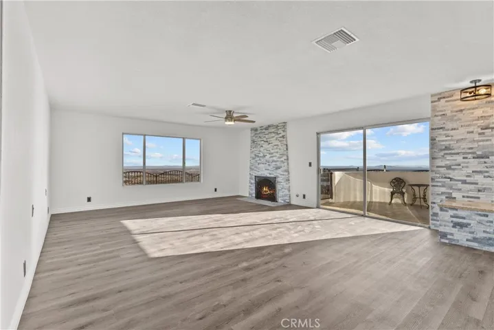 645 Lakeview Drive, Palmdale, California 93551