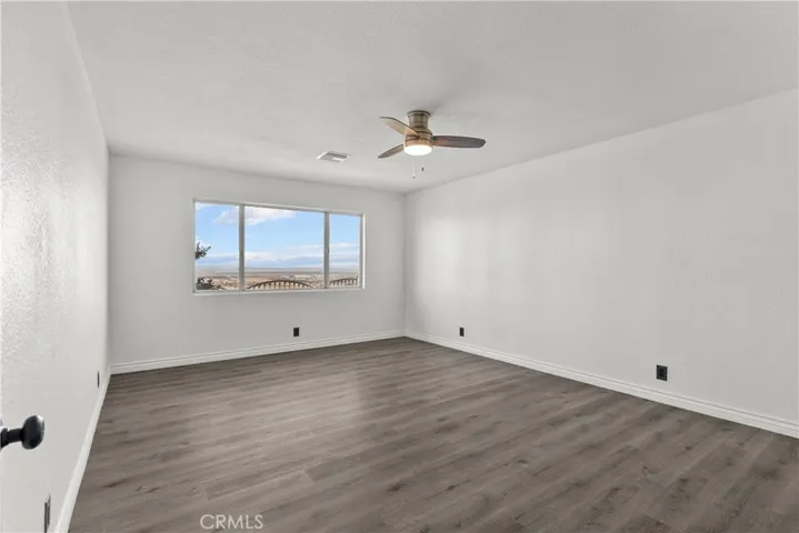 645 Lakeview Drive, Palmdale, California 93551