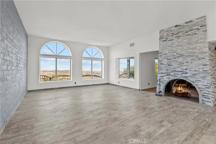 645 Lakeview Drive, Palmdale, California 93551