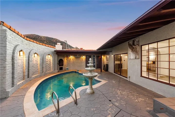 645 Lakeview Drive, Palmdale, California 93551