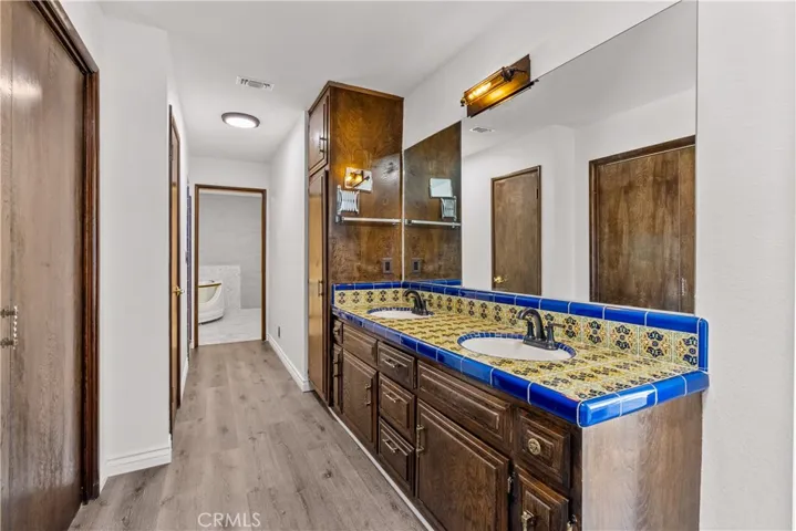 645 Lakeview Drive, Palmdale, California 93551