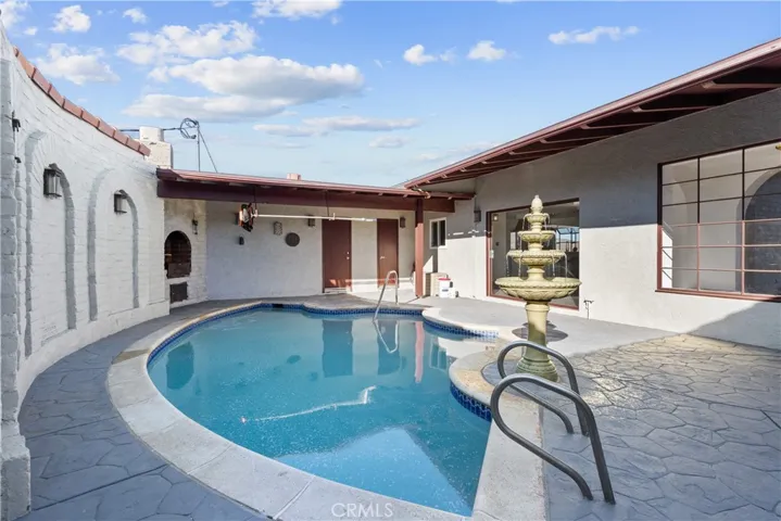 645 Lakeview Drive, Palmdale, California 93551