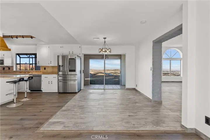 645 Lakeview Drive, Palmdale, California 93551