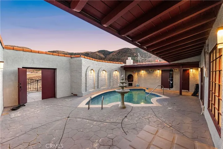 645 Lakeview Drive, Palmdale, California 93551