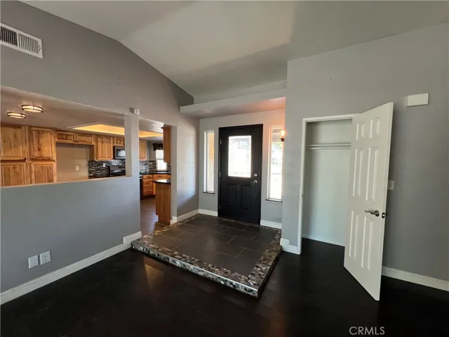 11575 Stuveling Street, Oak Hills, California 92344