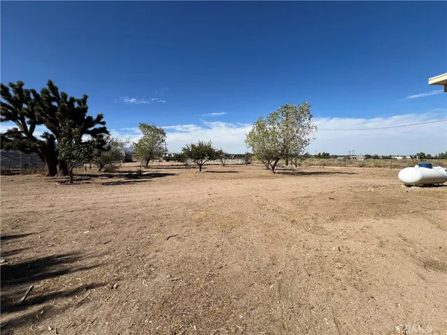 11575 Stuveling Street, Oak Hills, California 92344
