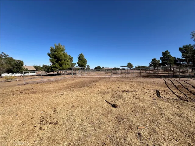 11575 Stuveling Street, Oak Hills, California 92344