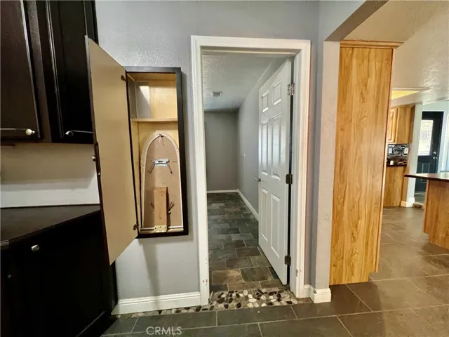 11575 Stuveling Street, Oak Hills, California 92344