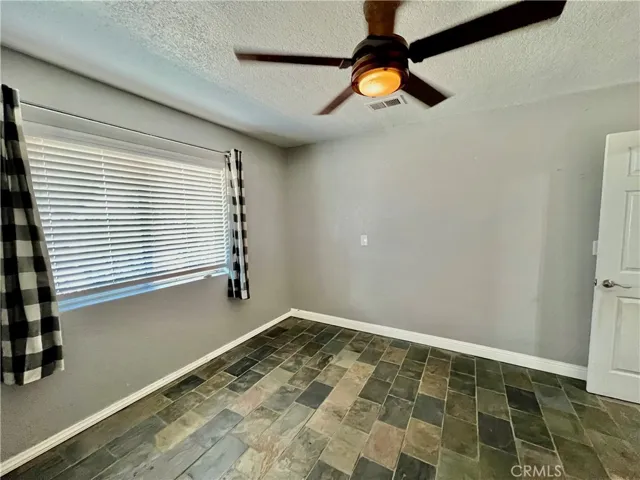 11575 Stuveling Street, Oak Hills, California 92344