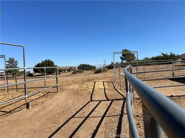 11575 Stuveling Street, Oak Hills, California 92344
