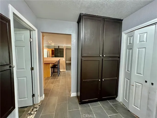 11575 Stuveling Street, Oak Hills, California 92344
